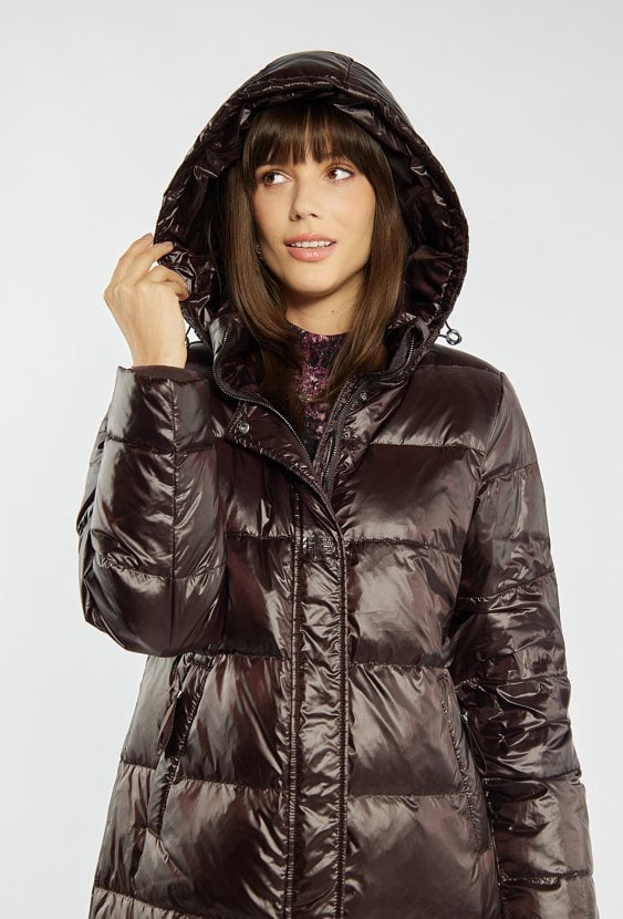 Pikowany płaszcz midi