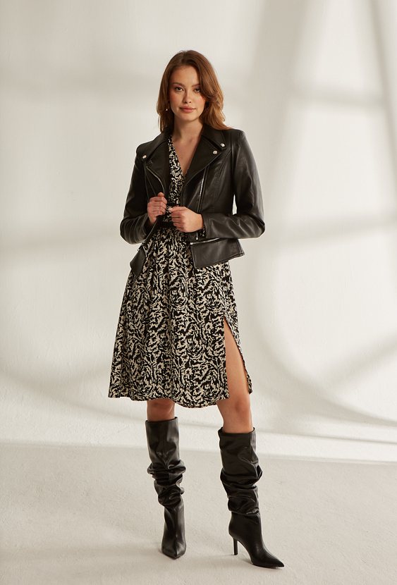 Czarna ramoneska z imitacji skóry