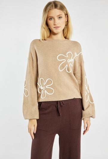 Sweter z motywem kwiatowym