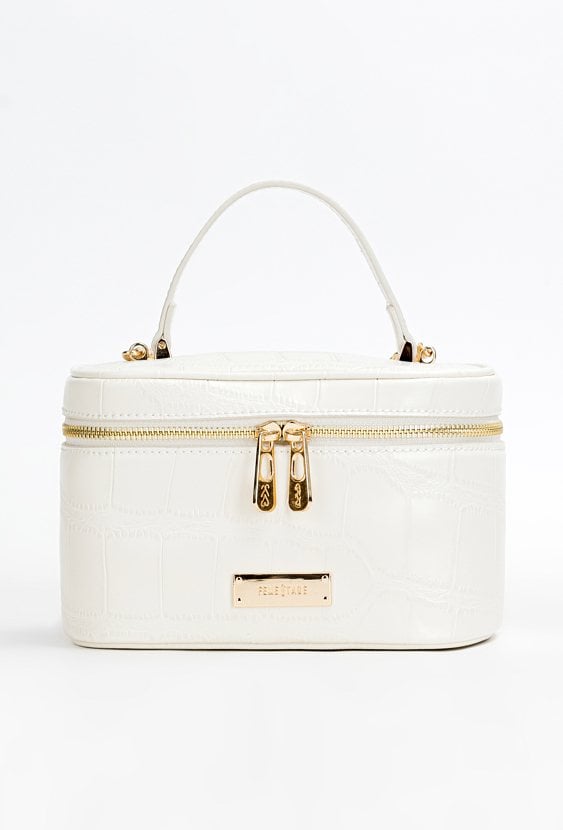 Kuferek damski z delikatnym wzorem