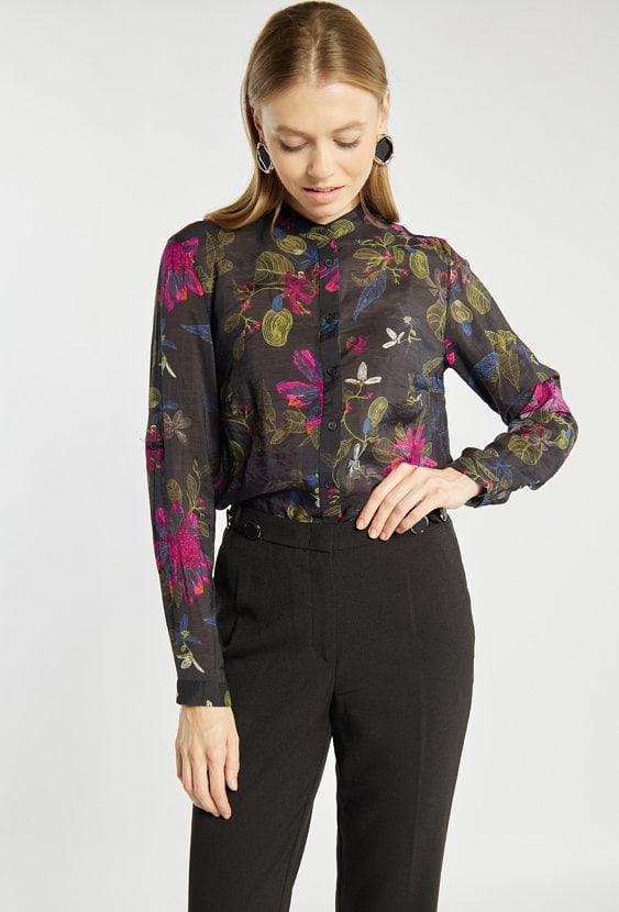 Koszula w roślinny wzór