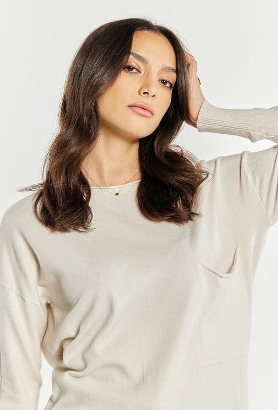 Sweter damski z kieszeniami