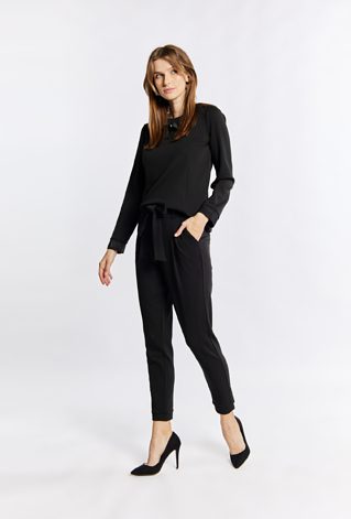 Spodnie z wiązaniem