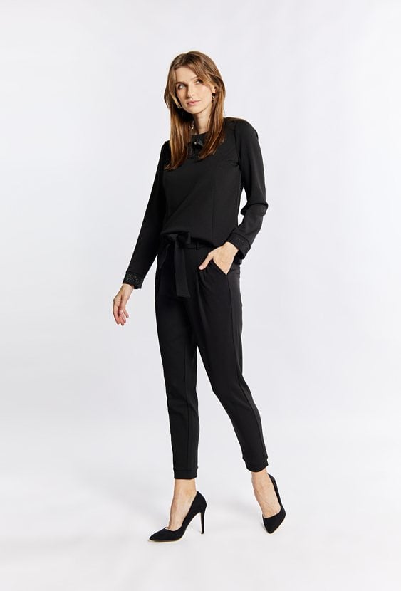 Spodnie z wiązaniem