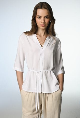 Biała bluzka z wiskozy z paseczkiem