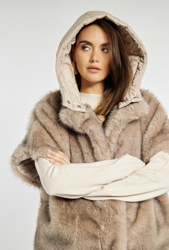 Kurtka damska ze sztucznym futerkiem