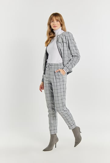 Spodnie z wzorem w kratę