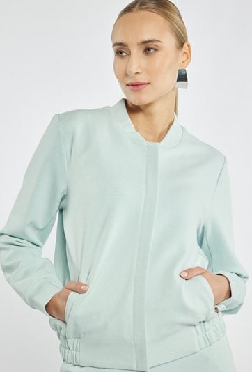 Bluza o eleganckim kroju