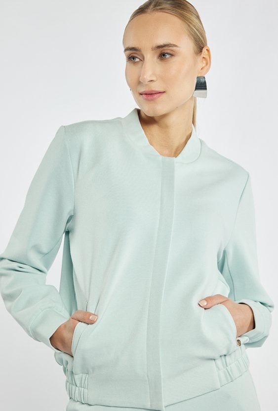 Bluza o eleganckim kroju