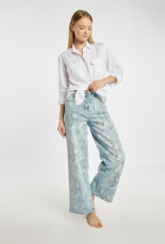 Jeansy z kwiatowym wzorem