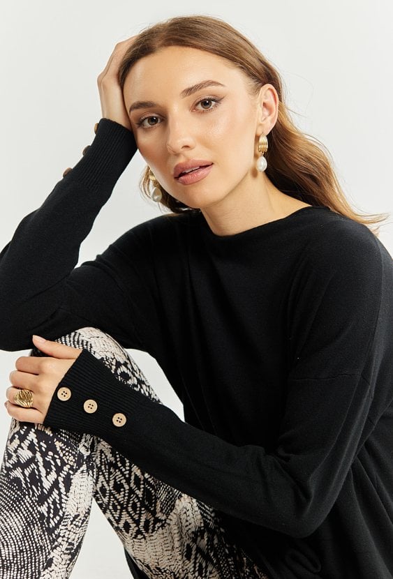 Sweter damski z kieszeniami