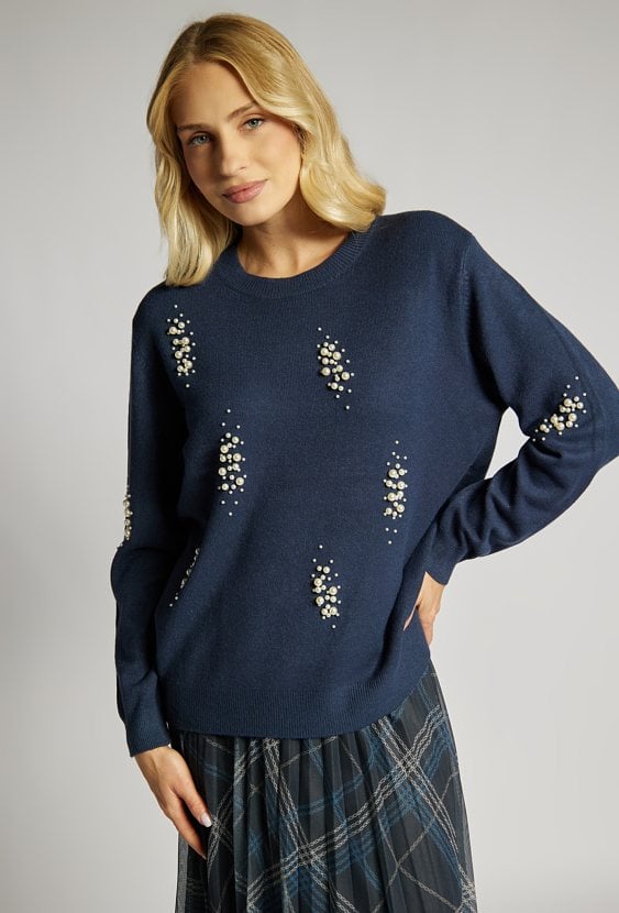Sweter z koralikami