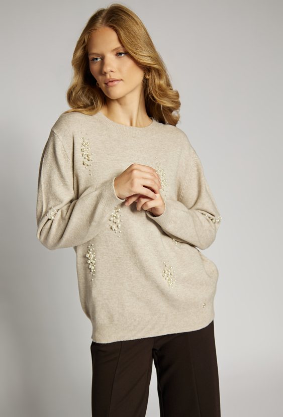 Sweter z koralikami