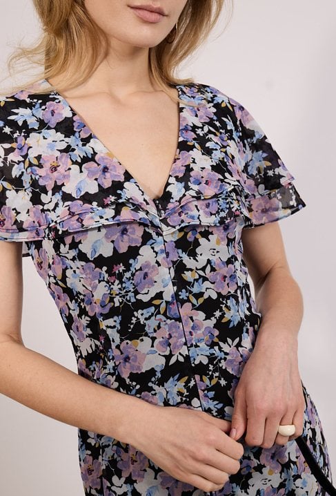 Sukienka z kwiatowym wzorem