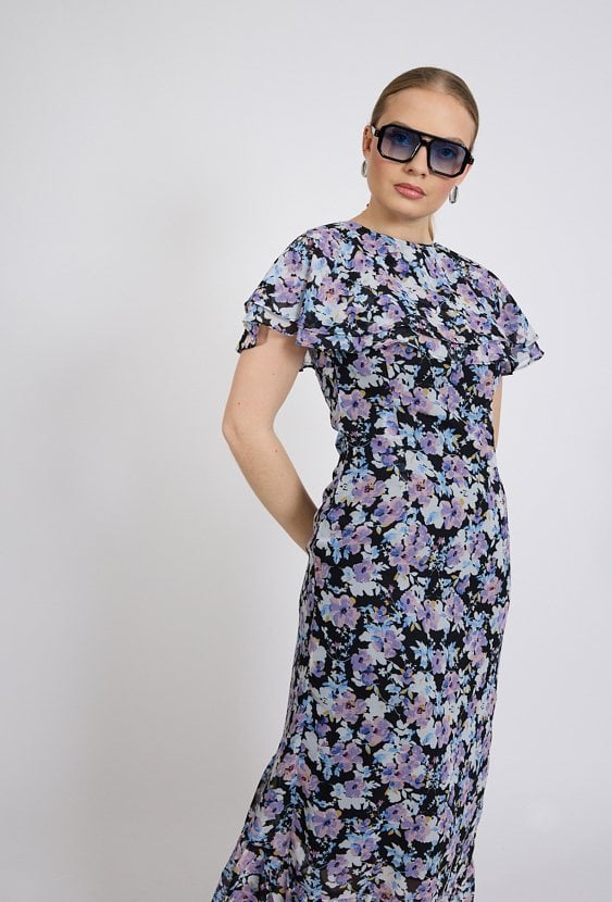 Sukienka z kwiatowym wzorem