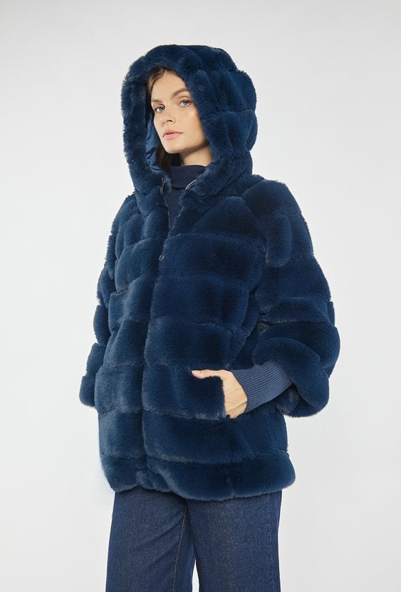 Kurtka z sztucznym futerkiem