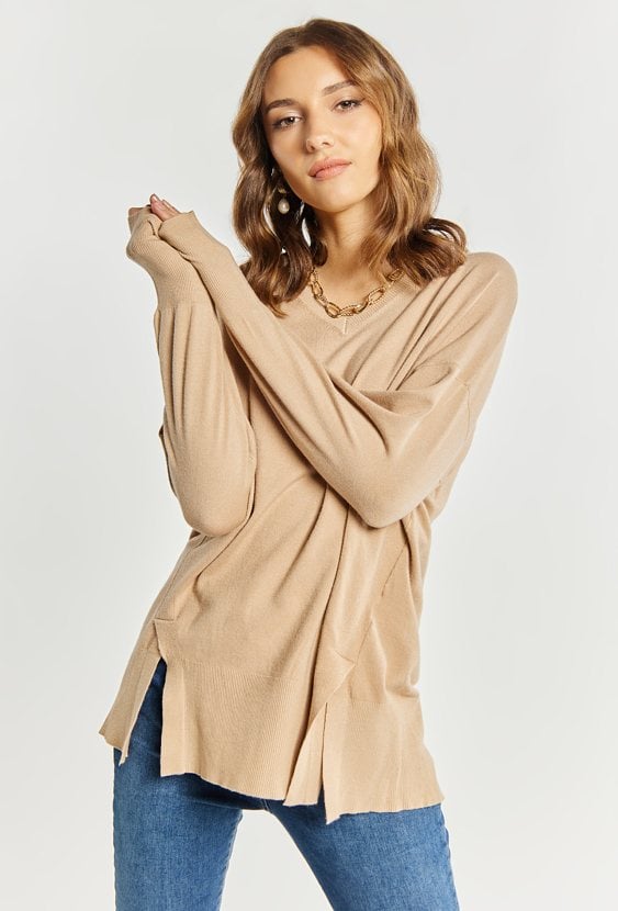 Sweter damski o luźnym fasonie