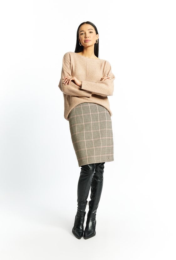 Połyskujący sweter damski