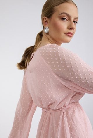 Sukienka z wiązaniem