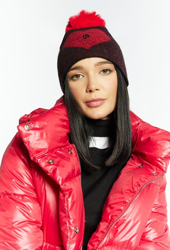 Czapka damska z pomponem