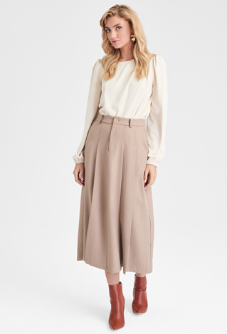 Spódnica w beżowym kolorze z lejącej tkaniny