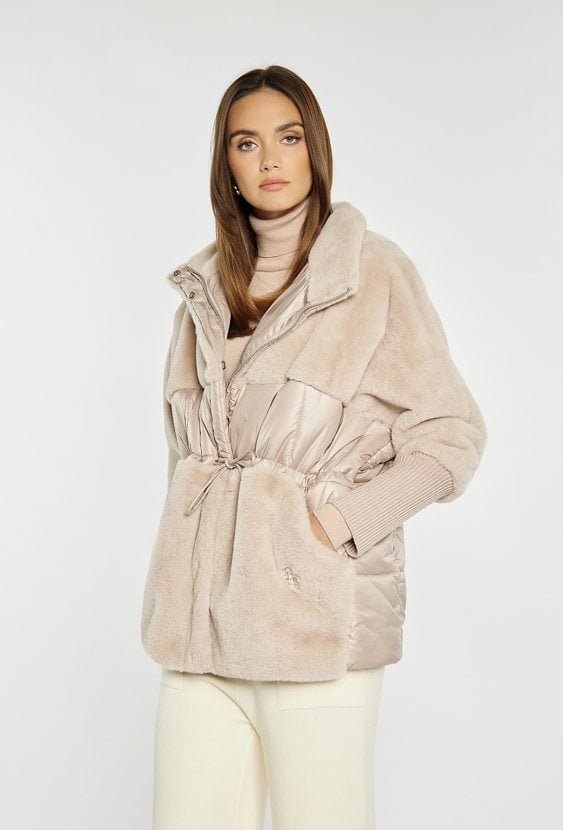 Kurtka z łączonych materiałów