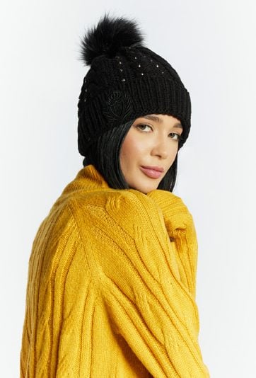 Czapka damska z pomponem