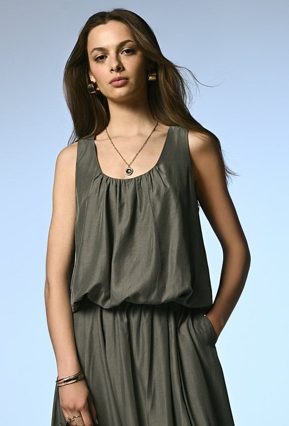 Bluzka na grubych ramiączkach w kształcie bombki