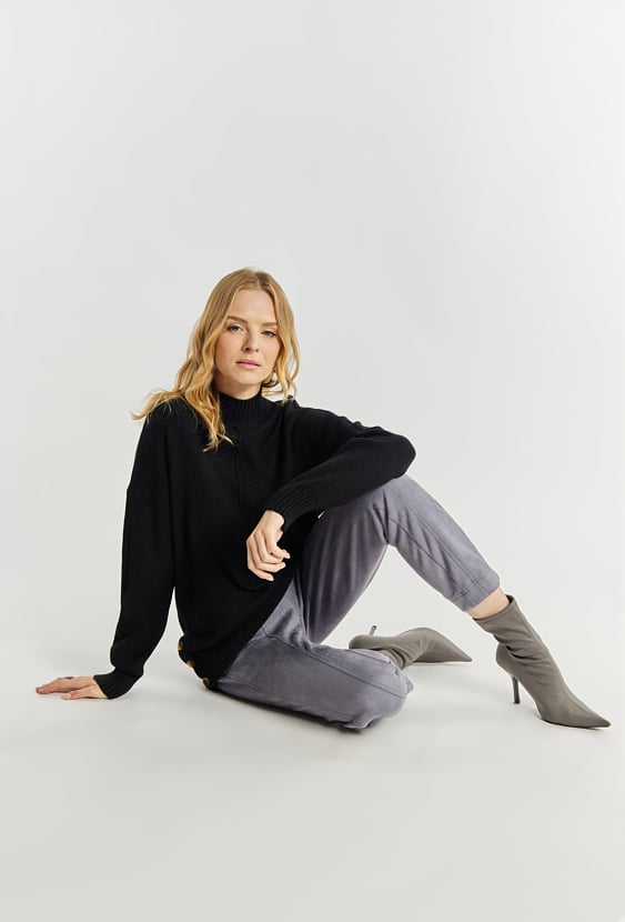 Sweter damski z półgolfem