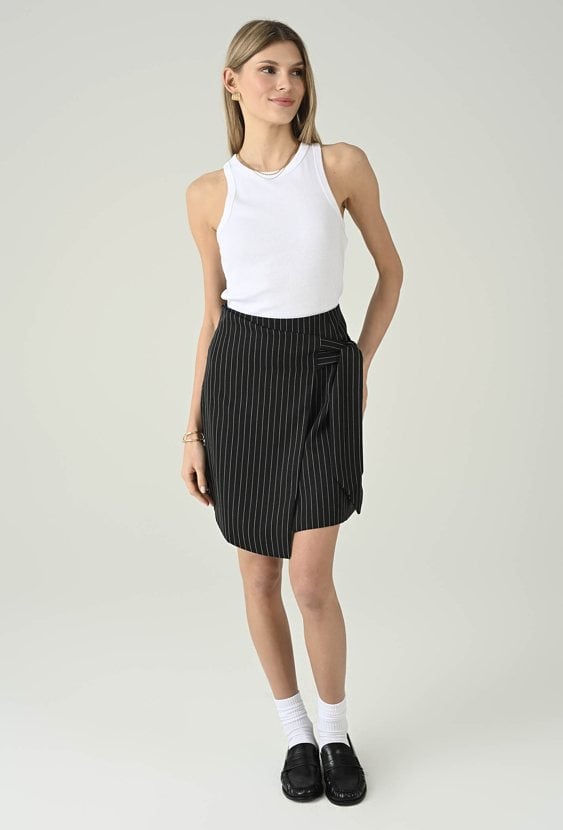 Spódnica z wiązaniem w talii