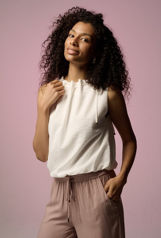 Bluzka z ozdobnym wiązaniem