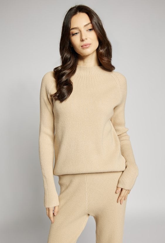 Sweter damski z prążkowaną strukturą