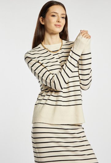 Sweter damski w paski