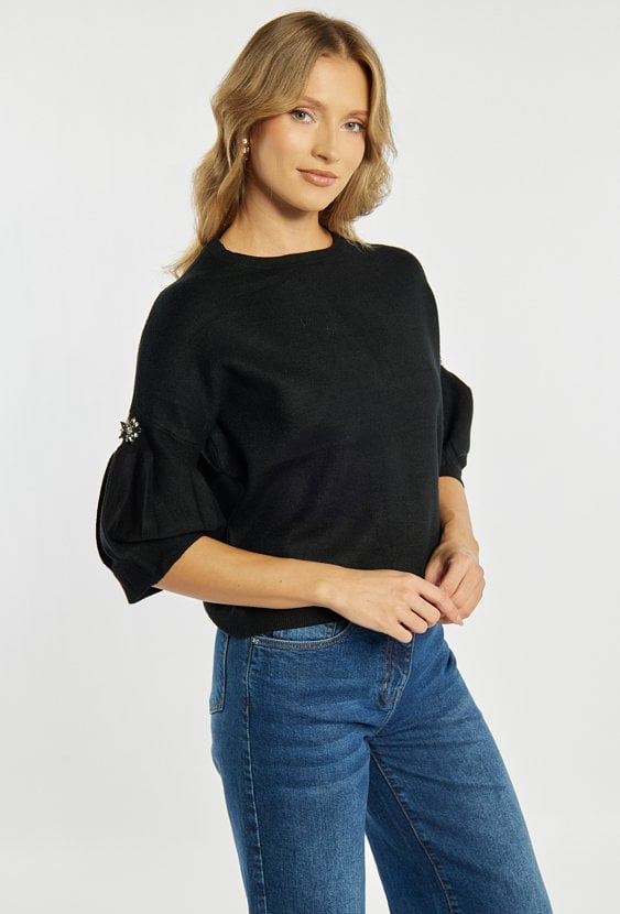 Sweter o eleganckim fasonie