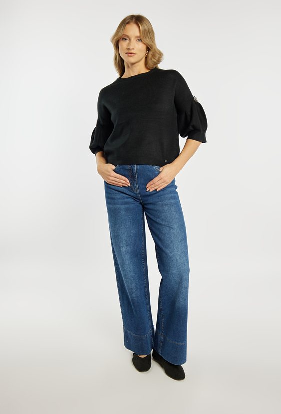 Sweter o eleganckim fasonie