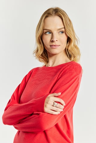 Sweter damski z delikatnym wzorem