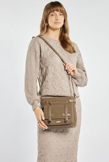 Torba z ozdobną kieszenią na klapę