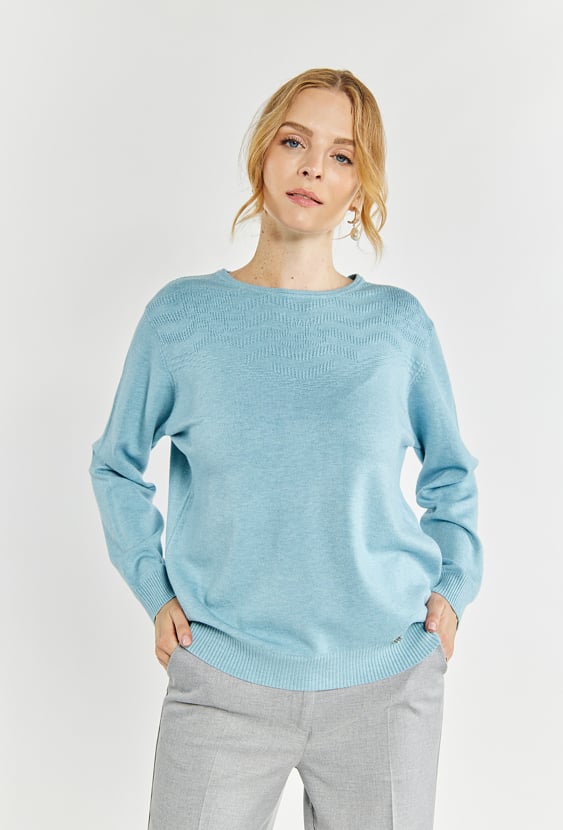 Sweter damski z delikatnym wzorem