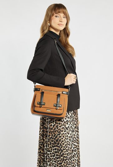 Torba z ozdobną kieszenią na klapę