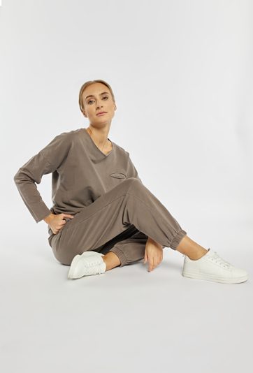 Spodnie dresowe ze ściągaczami