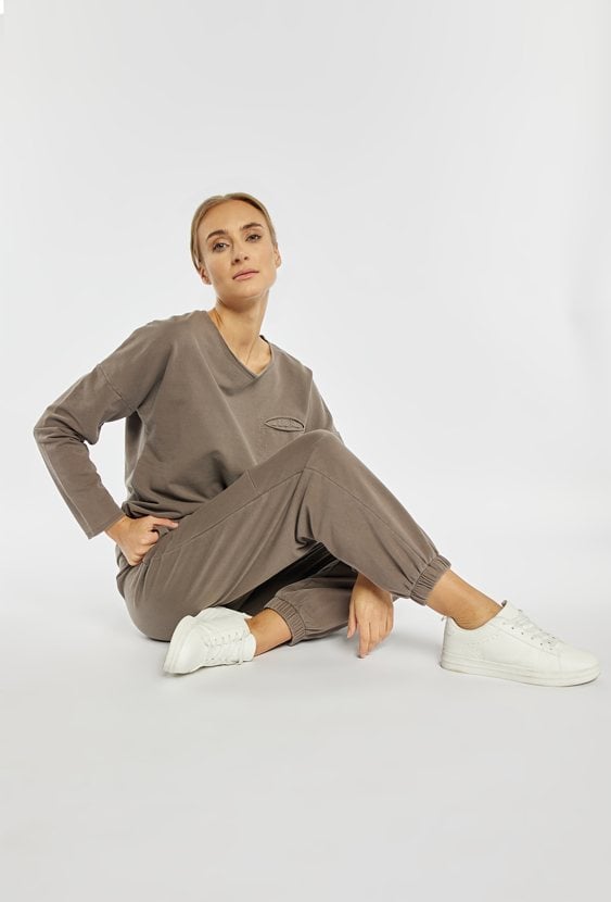 Spodnie dresowe ze ściągaczami