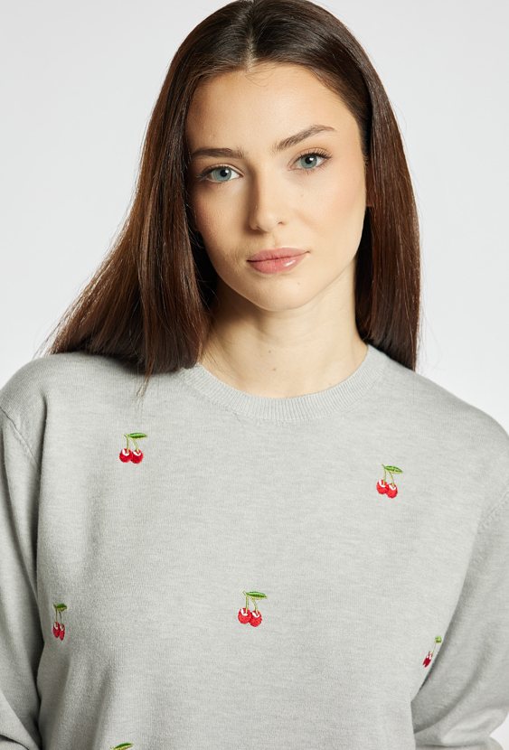 Sweter z wzorem w wisienki