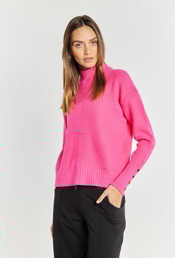 Sweter damski o luźnym kroju