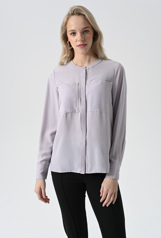 Zwiewna koszula ze stójką