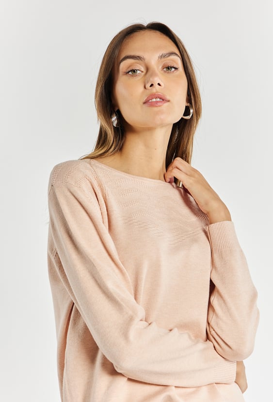 Sweter damski z delikatnym wzorem