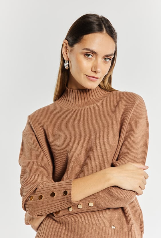 Sweter damski o luźnym kroju