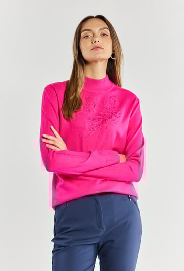 Sweter damski z haftem