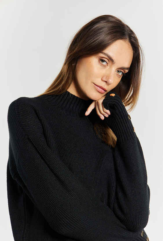 Sweter damski o luźnym kroju