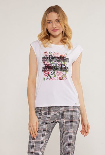 T-shirt z koronkowym wykończeniem