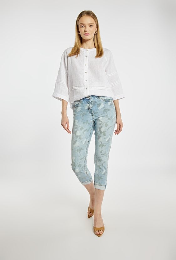 Jeansy 7/8 z kwiatowym wzorem